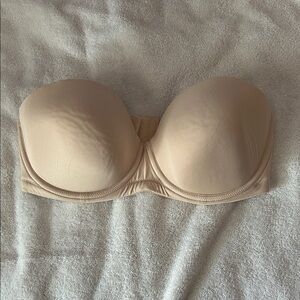 Wacoal Strapless Nude Smooth T-Shirt Bra size 36DD.